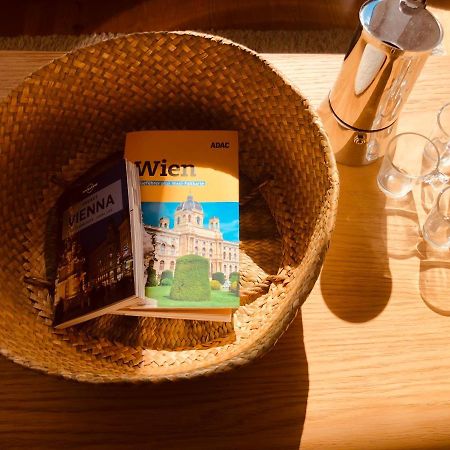 Helle 4 Zimmer Familien-Wohnung mit Balkon! Schloss Schönbrunn in Gehdistanz Wien Exterior foto